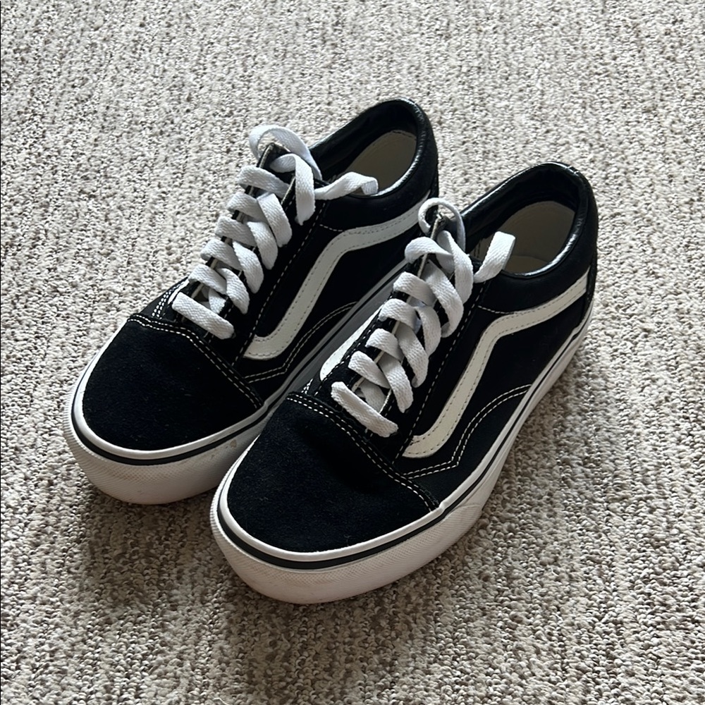 Vans Old Skool platform sneakers, women’s size 5.
